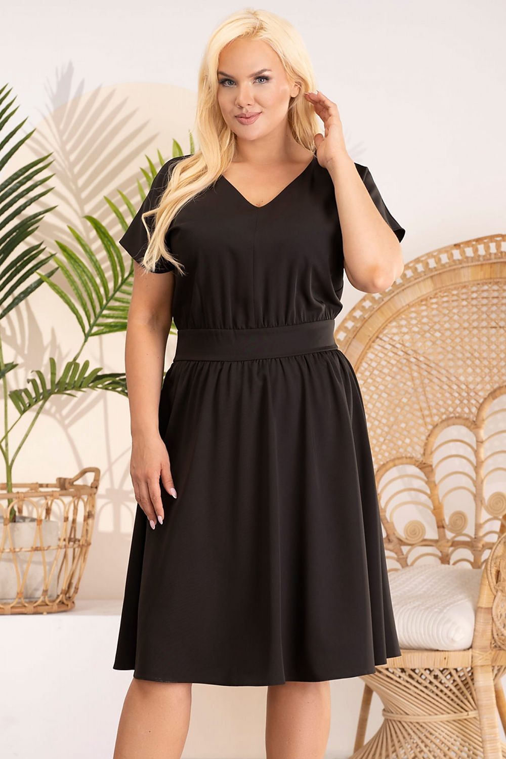Plus size dress model 183384